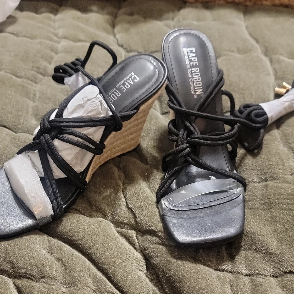 Cape Robbin Black and Tan Wedge Sandals